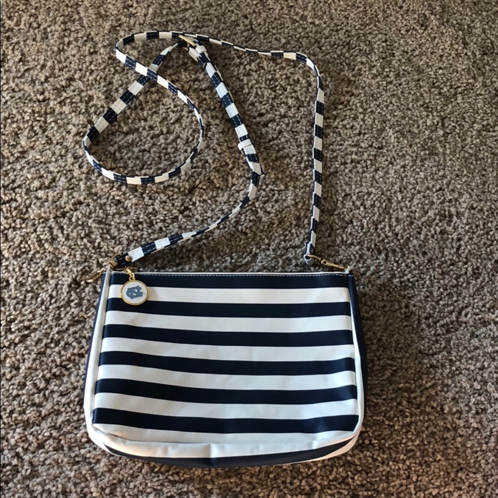 Crossbody purse